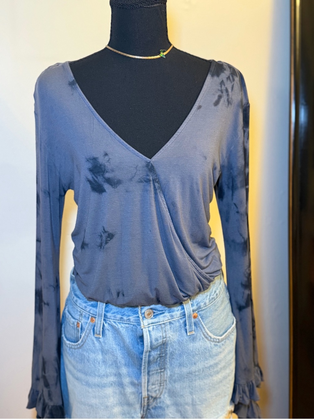 American Eagle Outfitters Slate Blue Tie-Dye V-Neck Long Sleeve Top
